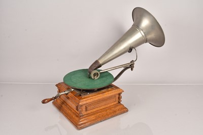 Lot 31 - Horn gramophone