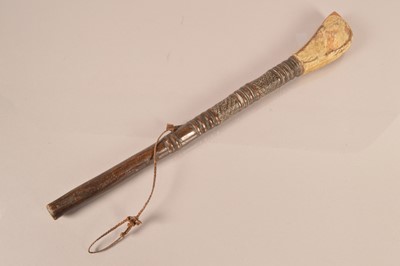 Lot 295 - An Unusual African Fighting Club