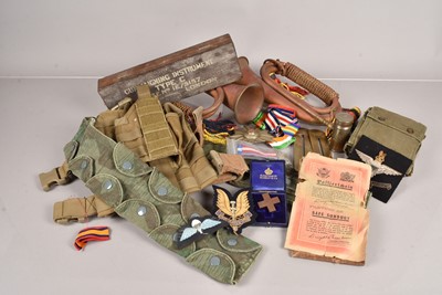 Lot 535 - An assortment of various items