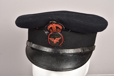 Lot 579 - A 1918 Pattern Royal Air Force (RAF) NCO's Peak Cap