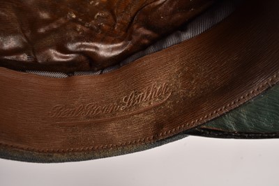 Lot 582 - A Royal Air Force Officer's of Air Rank pre-1953 peak cap