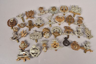 Lot 606 - British Cap Badges