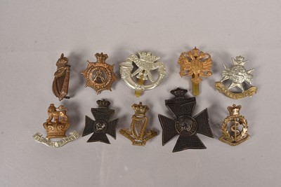 Lot 614 - Victorian British Cap Badges