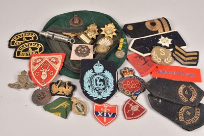 Lot 639 - A collection of Military and other badges and buttons