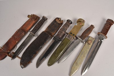 Lot 698 - A US M3 fighting knife