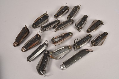 Lot 724 - A good collection of Jack Knives