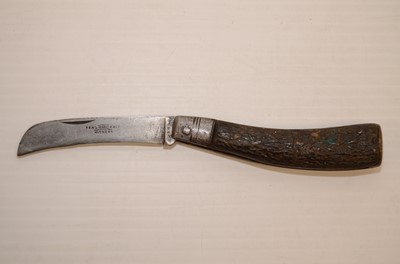 Lot 727 - A good selection of Hunting pocket knives
