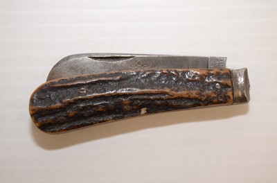Lot 727 - A good selection of Hunting pocket knives