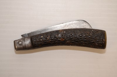 Lot 727 - A good selection of Hunting pocket knives