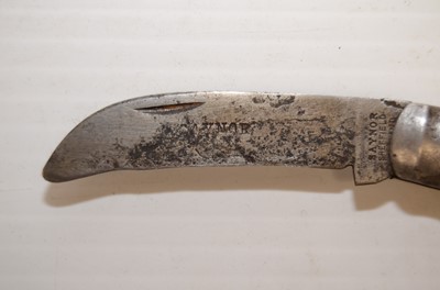 Lot 727 - A good selection of Hunting pocket knives