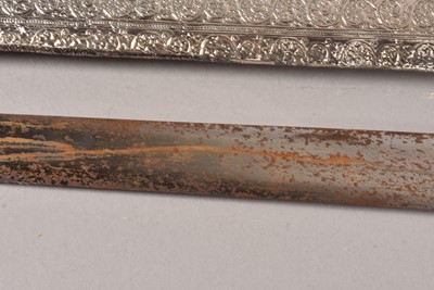 Lot 792 - A late 19th Century/ early 20th Century Omani Kattara sword