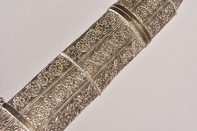 Lot 792 - A late 19th Century/ early 20th Century Omani Kattara sword