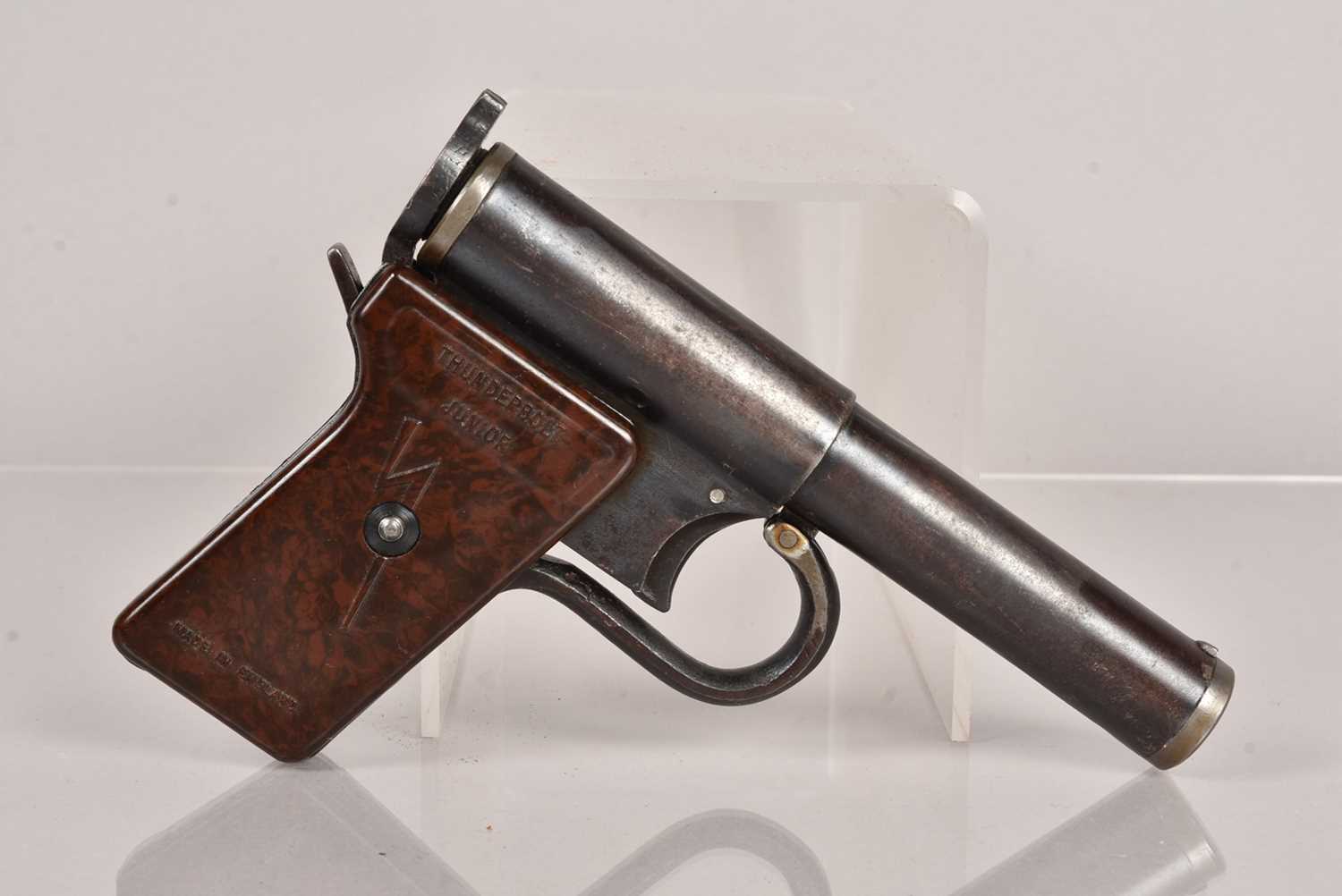 Lot 912 - A Thunderbolt Junior .177 Air Pistol