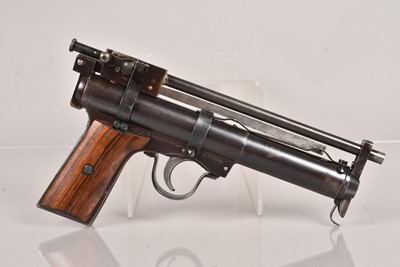 Lot 924 - A Cogswell & Harrison 'Certus' .177 Air Pistol