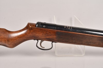 Lot 994 - A Webley Mark 3 .22 Under Lever Air Rifle