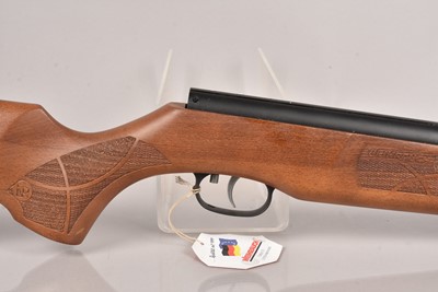 Lot 1010 - A Weihrauch HW99 .22 Break Barrel Air Rifle