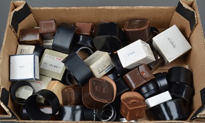 Lot 64 - A Tray of Canon Lens Hoods