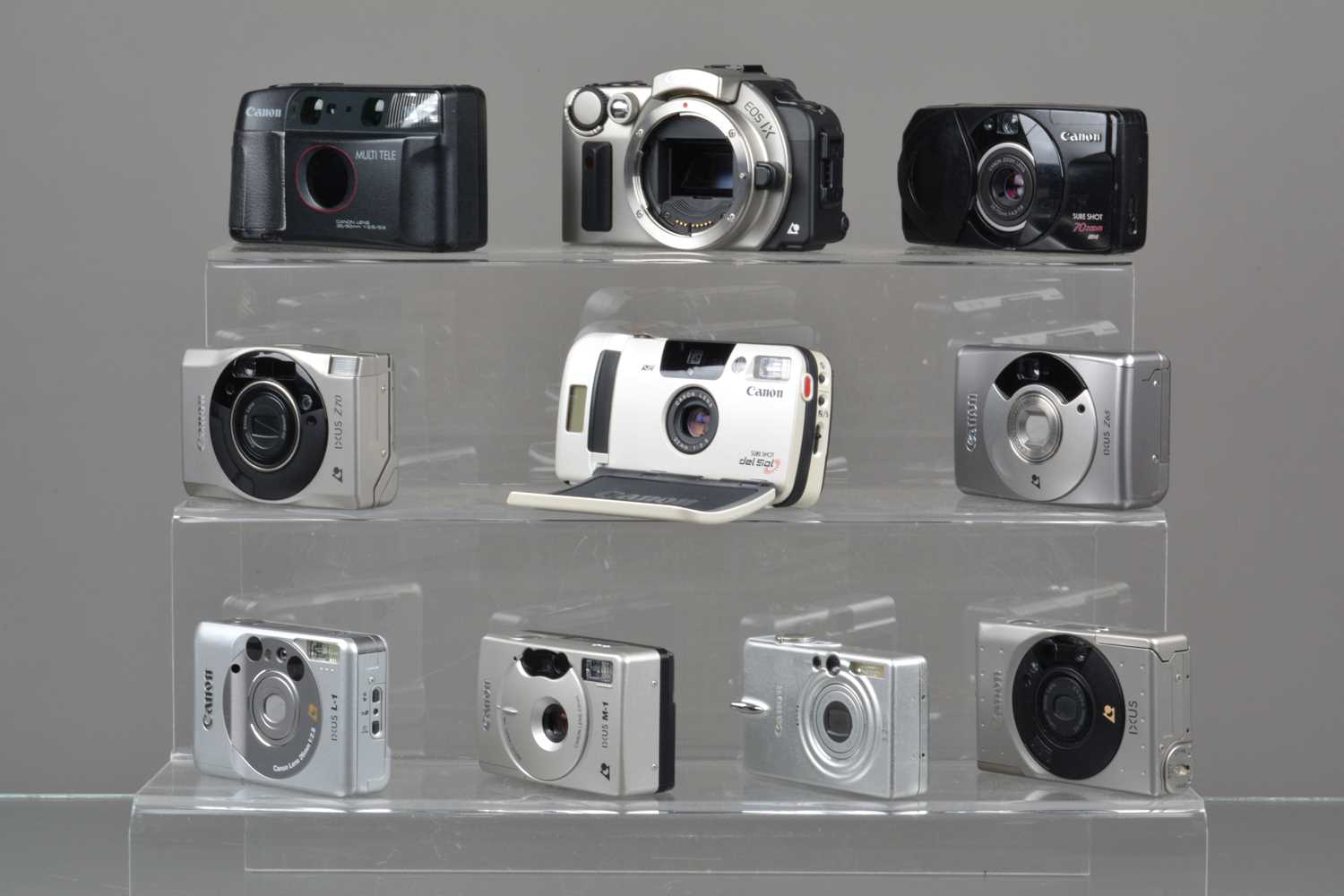 Lot 72 - A Tray of Canon Compact Cameras