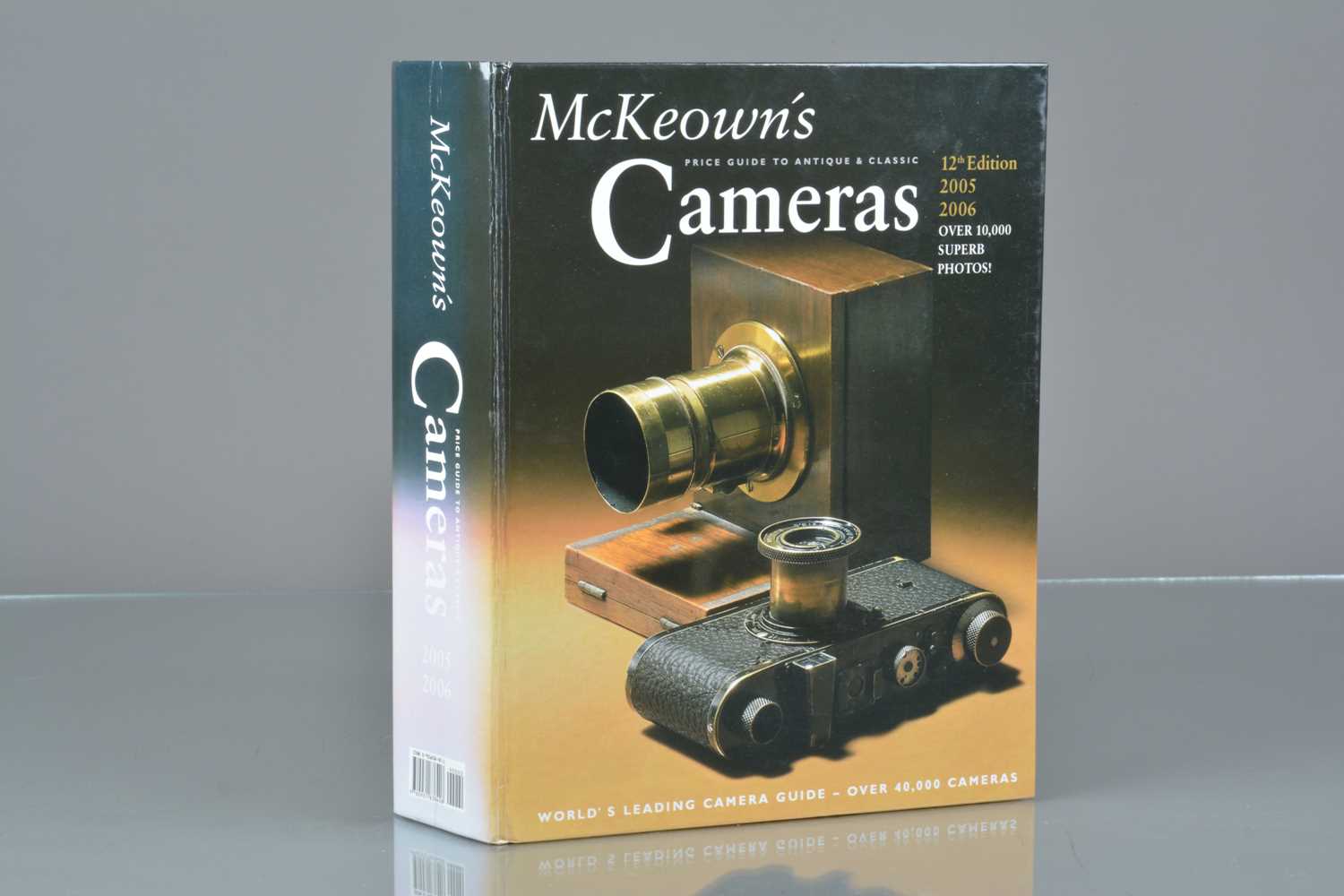Lot 131 - A 12th Edition 2005 2006 McKeown's Price Guide to Antique & Classic Cameras