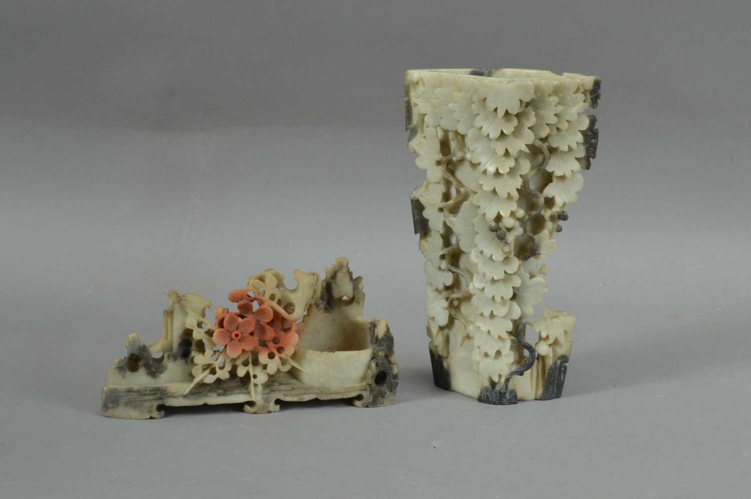 Lot 87 - Two Chinese carved hardstone sculptures