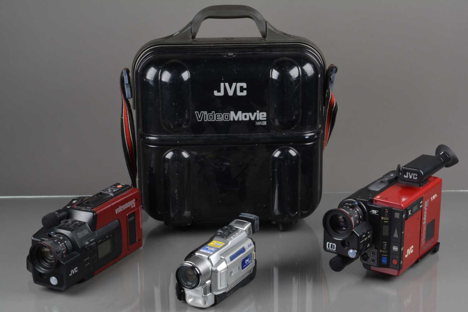 Lot 157 - A Group of Camcorders