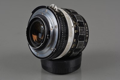 Lot 180 - A Nikon Nikkor-O Auto Non Ai Lens