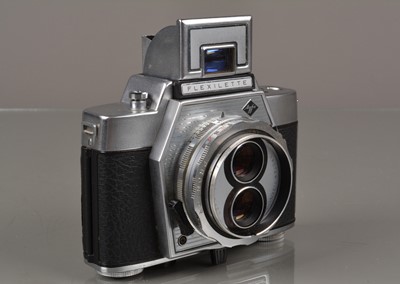 Lot 205 - An Agfa Flexilette TLR Camera