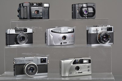 Lot 210 - A Group of Olympus Compact Cameras