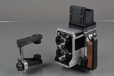 Lot 220 - A Mamiya C3 Professional TLR Camera