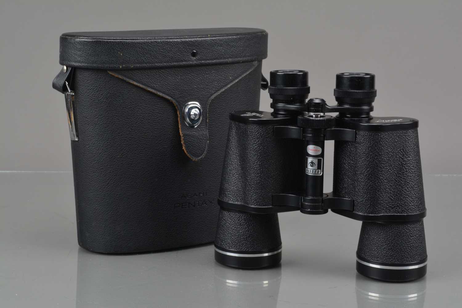 Lot 344 - A Pair of Asahi Pentax 10x50 5.5° Binoculars