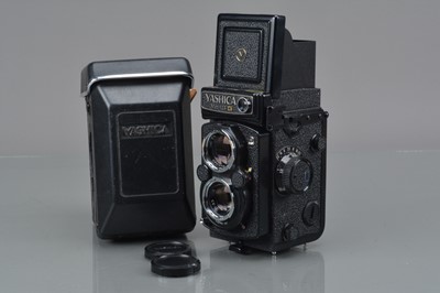 Lot 361 - A Yashica Mat 124 G TLR Camera