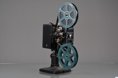 Lot 408 - A Kodak Kodascope G-A Series III 16mm Cine Projector
