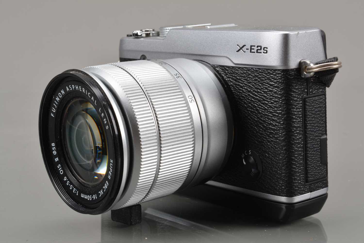 Lot 438 - A Fujifilm X-E2s Digital Camera