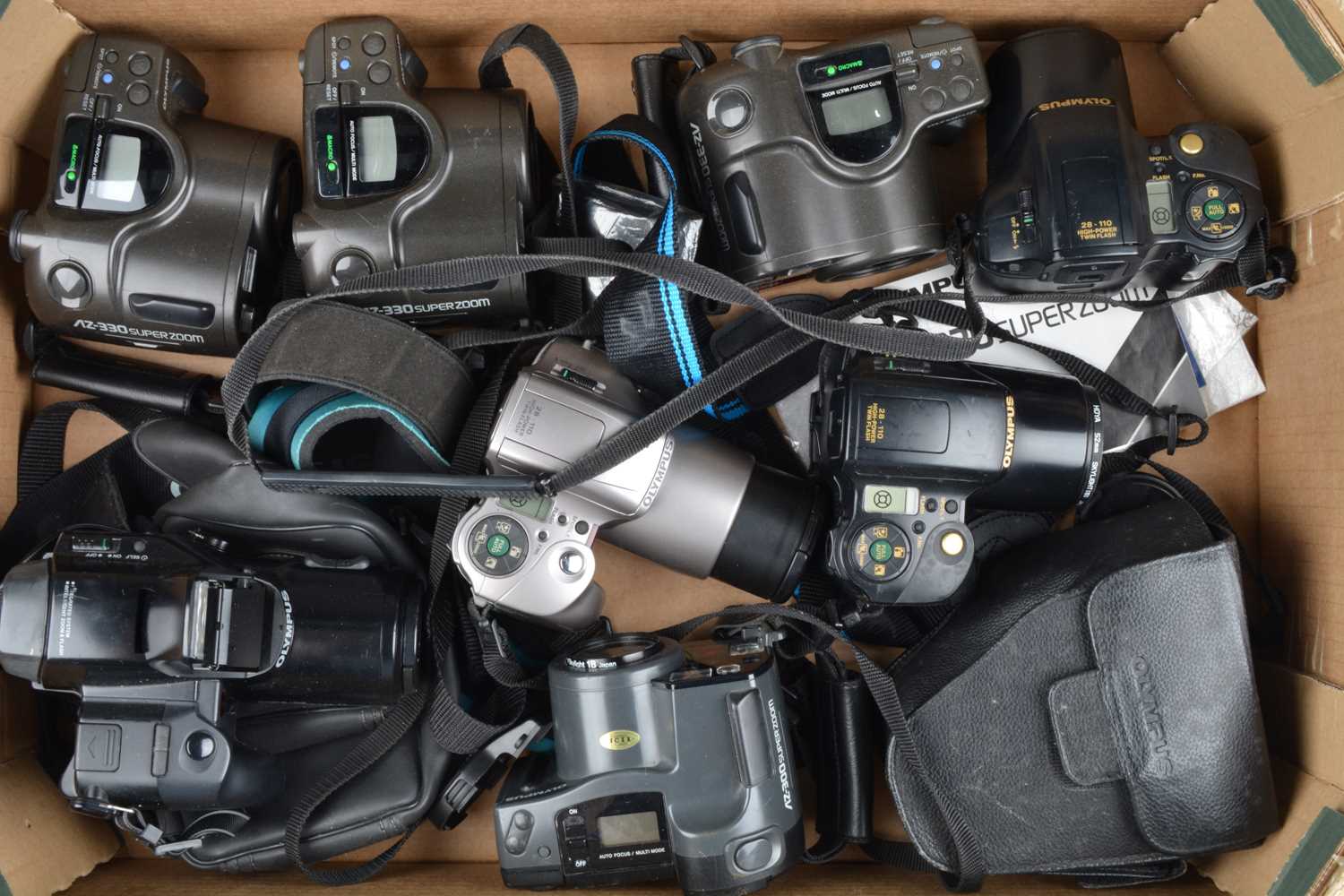 Lot 472 - A Tray of Olympus Bridge Cameras
