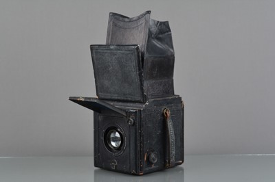 Lot 483 - A Butcher Popular Pressman Reflex Camera