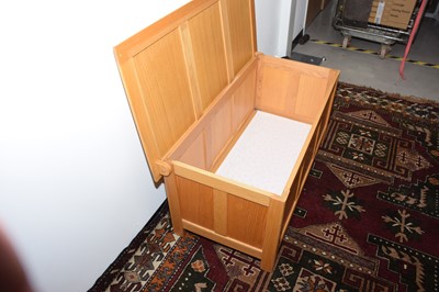 Lot 8 - A modern oak blanket chest