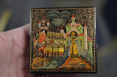 Lot 154 - A group of eight modern Russian lacquer and hand painted boxes