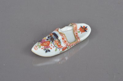 Lot 205 - A 19th Century Meissen miniature porcelain slipper