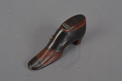 Lot 212 - A 19th century boot shaped treen snuff box