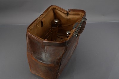 Lot 251 - An antique English Gladstone bag or doctor's case (circa 1920s)
