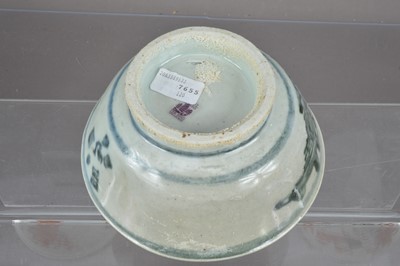 Lot 313 - A group of antique Chinese porcelain tea bowls and a bowl from the Tek Sing shipwreck