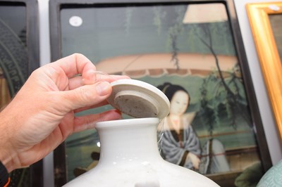 Lot 341 - A large Chinese porcelain wine pot