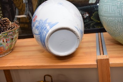 Lot 341 - A large Chinese porcelain wine pot