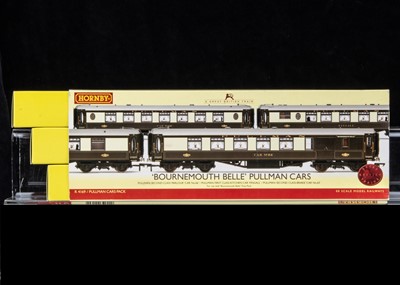 Lot 73 - Hornby China OO Gauge Bournemouth Belle Pullman Coach Pack