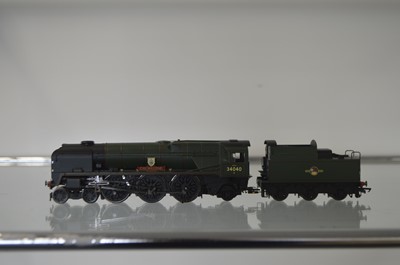 Lot 74 - Hornby China OO Gauge Bournemouth Belle Train Pack with Incorrect Locomotive and Additional Coach Pack