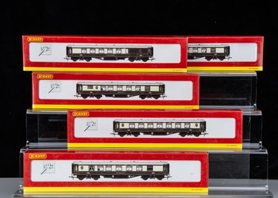 Lot 94 - Hornby China OO Gauge Pullman Coaches