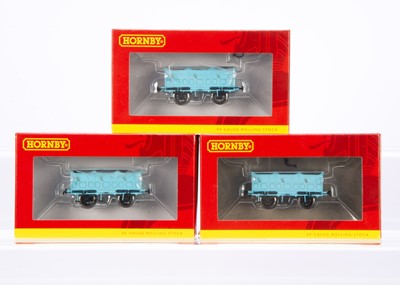 Lot 117 - Hornby China OO Gauge L&MR Open Coaches