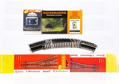 Lot 118 - Hornby China Track and Gaugemaster Model Combi Controller