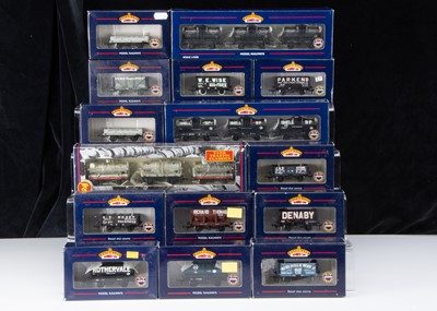 Lot 145 - Bachmann OO Gauge Private Owner Wagons (15)