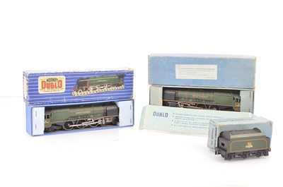 Lot 200 - Pair of Hornby-Dublo 00 Gauge 3-Rail EDL12 BR green 46232 'Duchess of Montrose' Locomotives and one Tender (3)